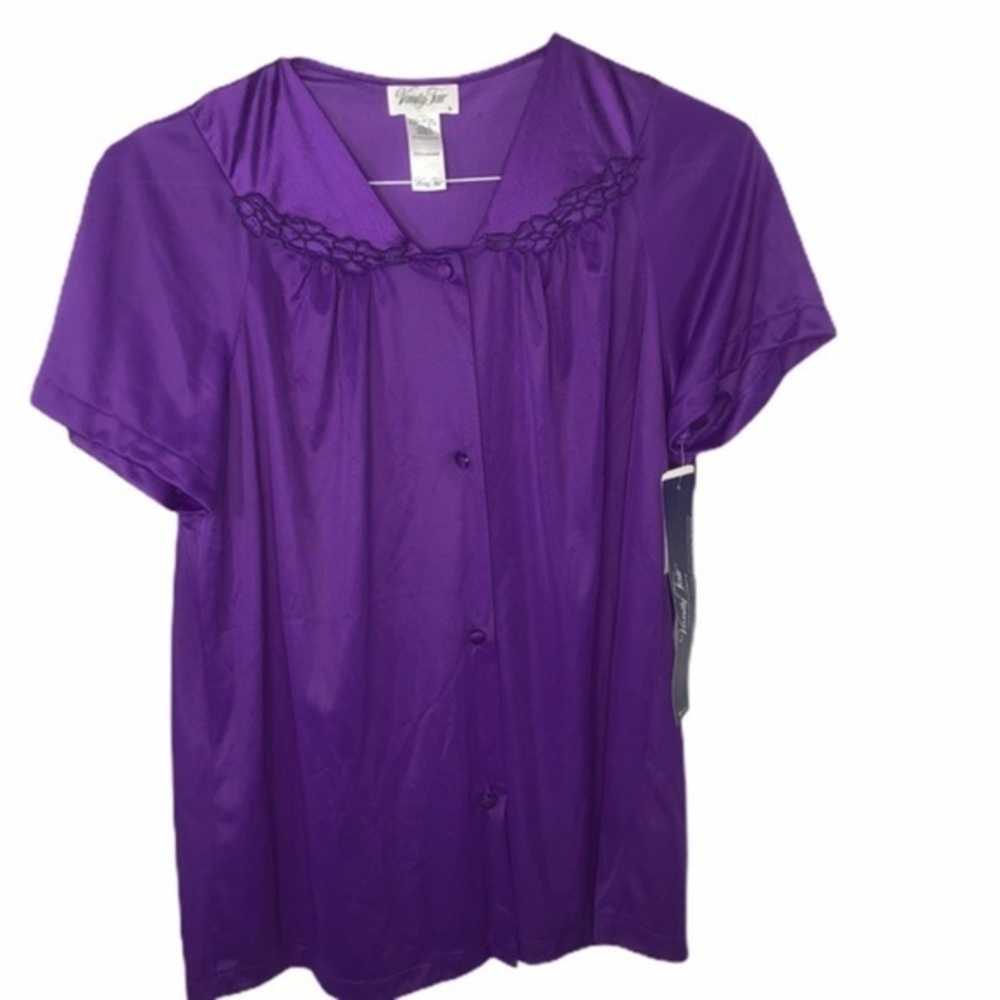 💥💥SALE! 3/$20!!! 
Vanity Fair lounge purple top
